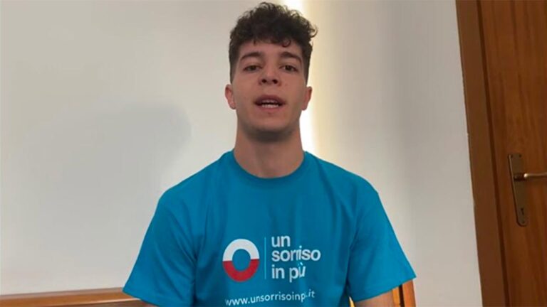 Simone volontario di Un Sorriso in Più