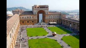 Cortile della Pigna - Musei Vaticani